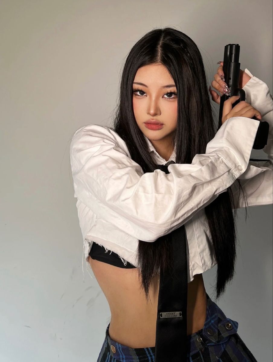 A cozy shot with Sassy girls — straight from Madrid