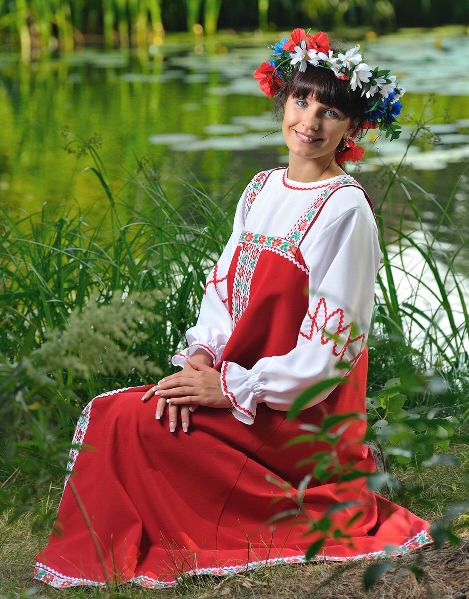 Beautiful girl Girls in Slavic costumes in Madrid
